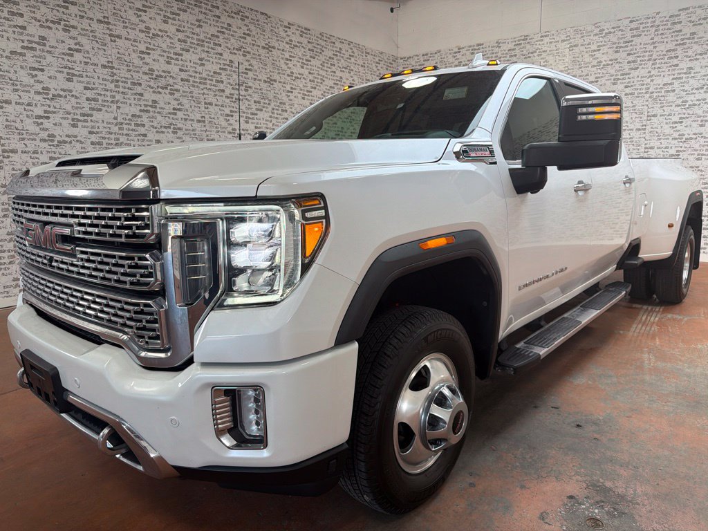Used 2020 GMC Sierra 3500 Denali w/ Denali Ultimate Package AWD/4WD image 3