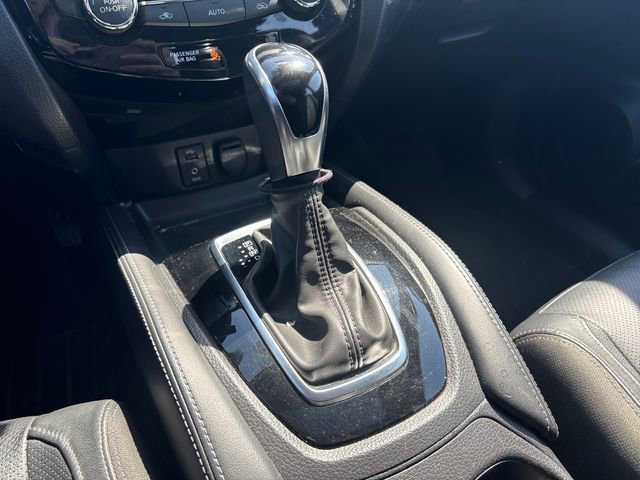 Used 2017 Nissan Rogue Sport SL w/ SL Premium Package image 28