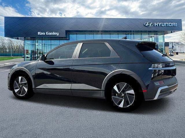 New 2025 Hyundai Ioniq 5 SE RWD image 4