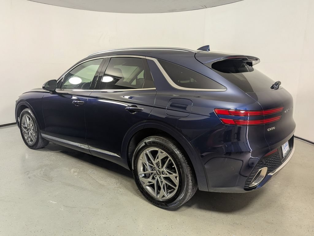 Used 2025 Genesis GV70 2.5T AWD/4WD image 6