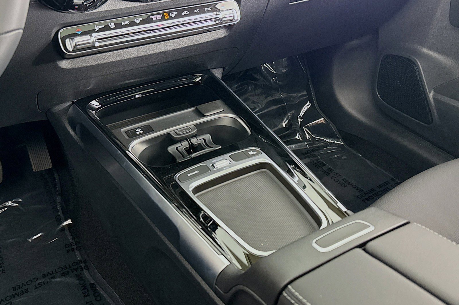 New 2026 Mercedes-Benz GLB 250 image 5