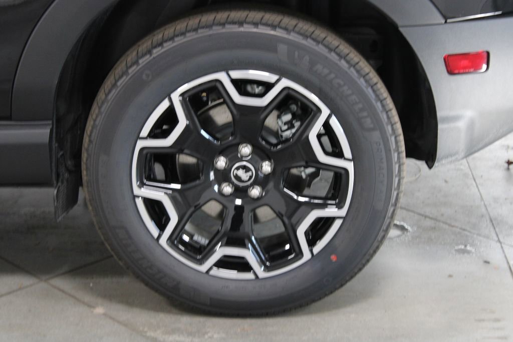New 2025 Ford Bronco Sport Outer Banks AWD/4WD image 16