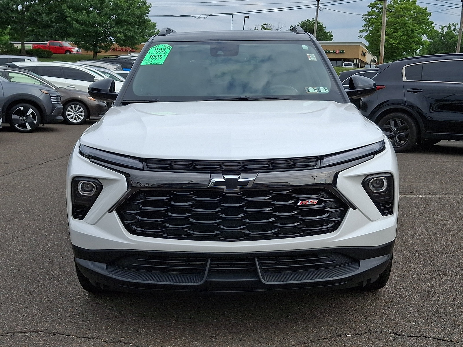 Used 2025 Chevrolet TrailBlazer RS w/ Convenience Package AWD/4WD image 2