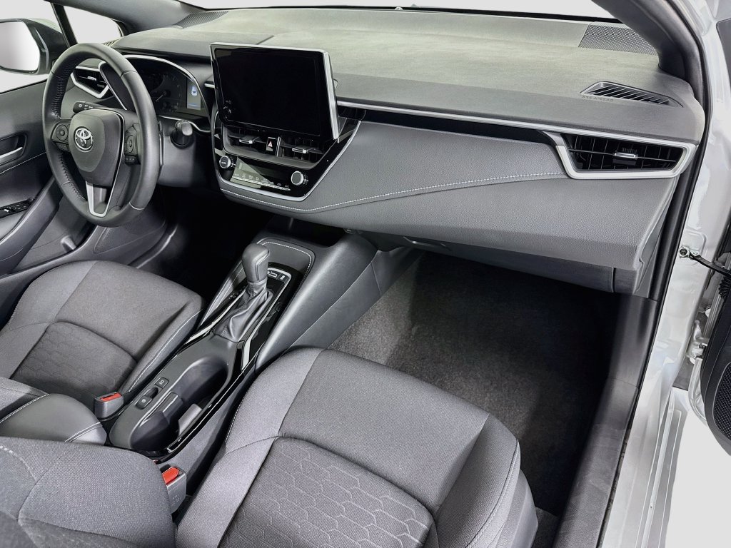 Used 2025 Toyota Corolla SE FWD image 17