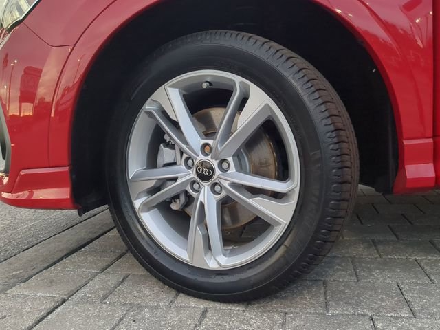 Used 2022 Audi Q3 2.0T Premium Plus w/ Premium Plus Package image 33