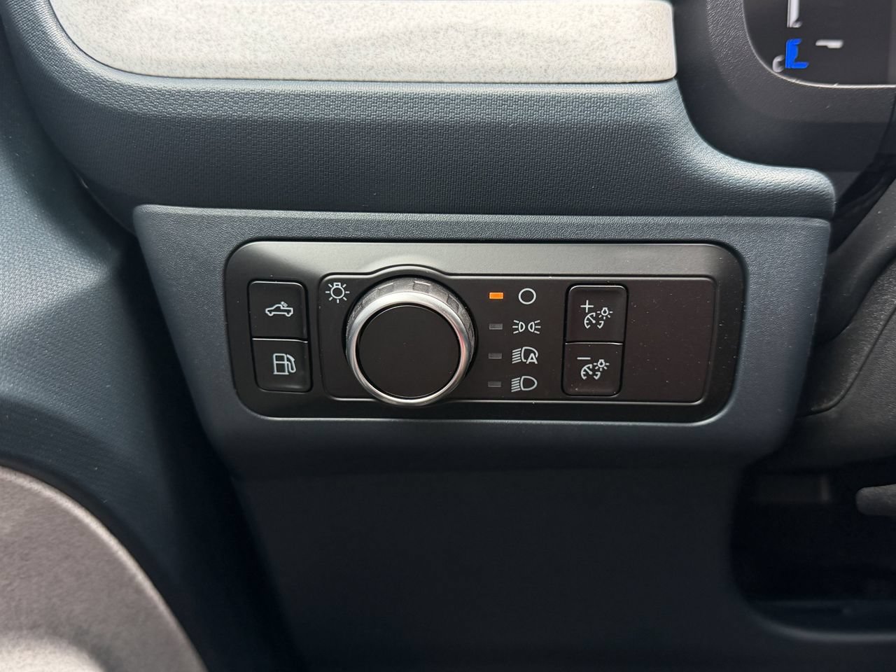 New 2026 Ford Maverick XLT w/ XLT Luxury Package FWD image 22