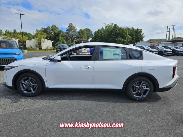 New 2025 Kia K4 LXS image 4