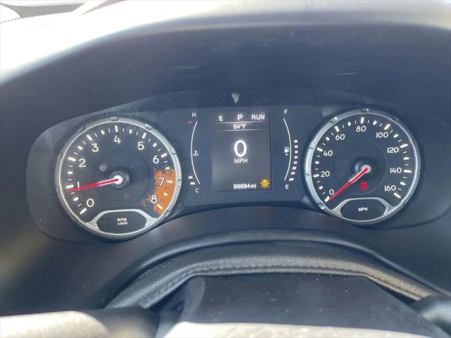 Used 2017 Jeep Renegade Latitude w/ Safety & Security Group (ALP) AWD/4WD image 17