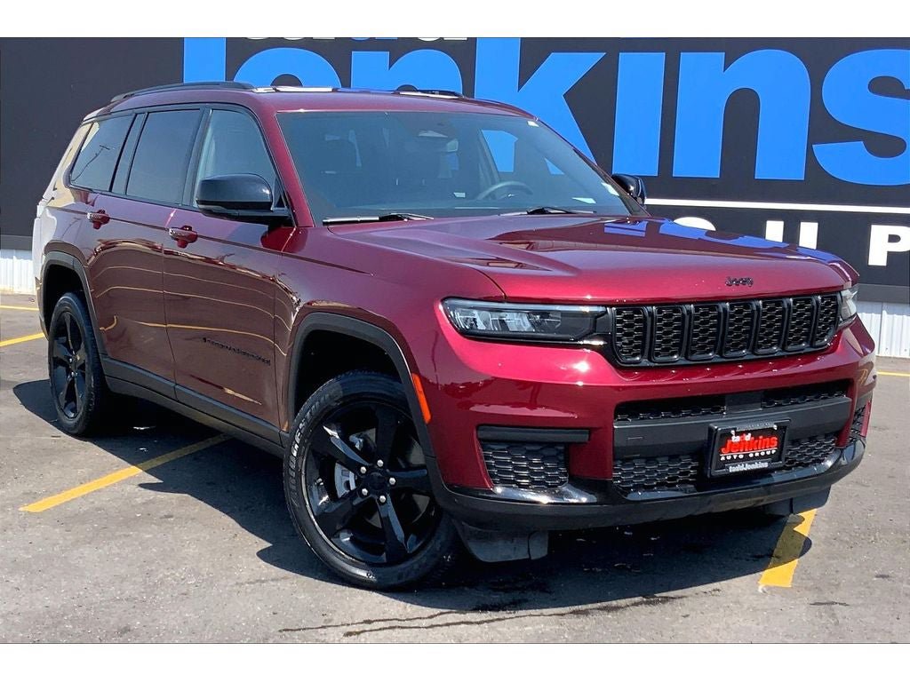 Used 2023 Jeep Grand Cherokee L Laredo AWD/4WD image 2