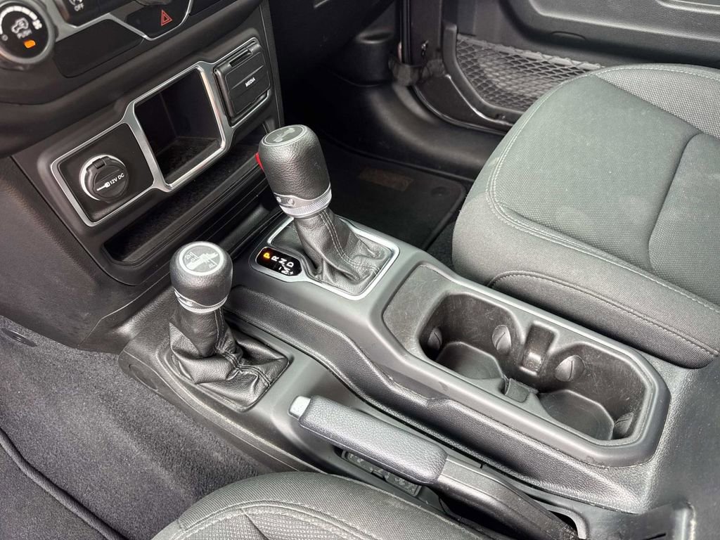 Used 2020 Jeep Wrangler Sport image 39