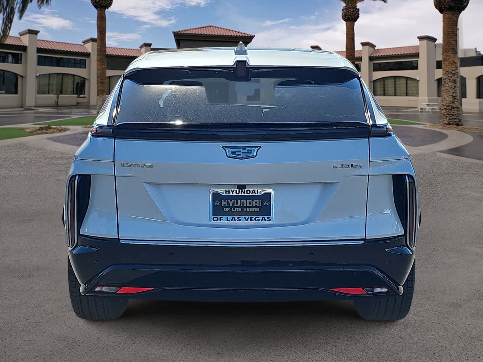 Used 2024 Cadillac Lyriq Tech AWD/4WD image 8