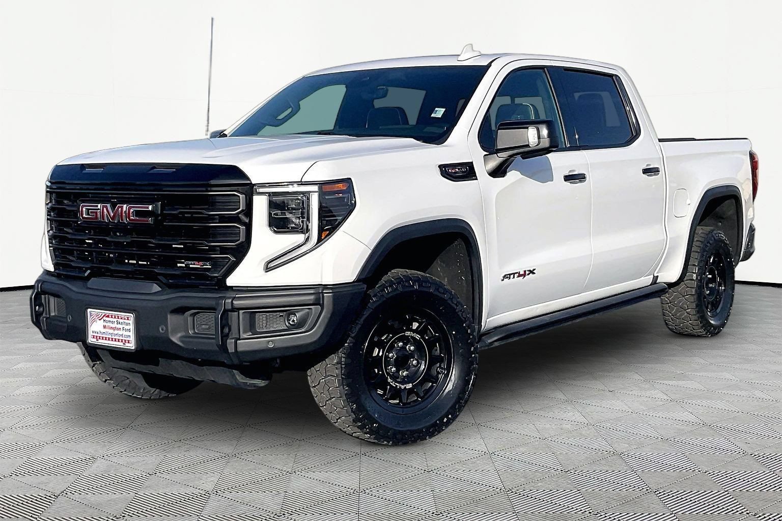 Used 2023 GMC Sierra 1500 AT4X w/ AT4X AEV Edition AWD/4WD image 2