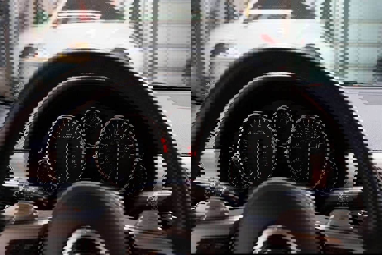 Used 2009 MAZDA MX-5 Miata Grand Touring w/ Premium Pkg image 32