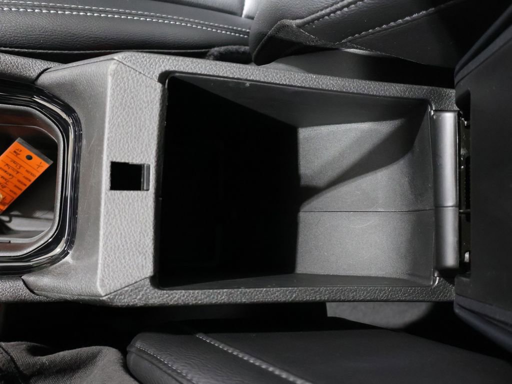 Used 2025 Jeep Compass Limited image 35