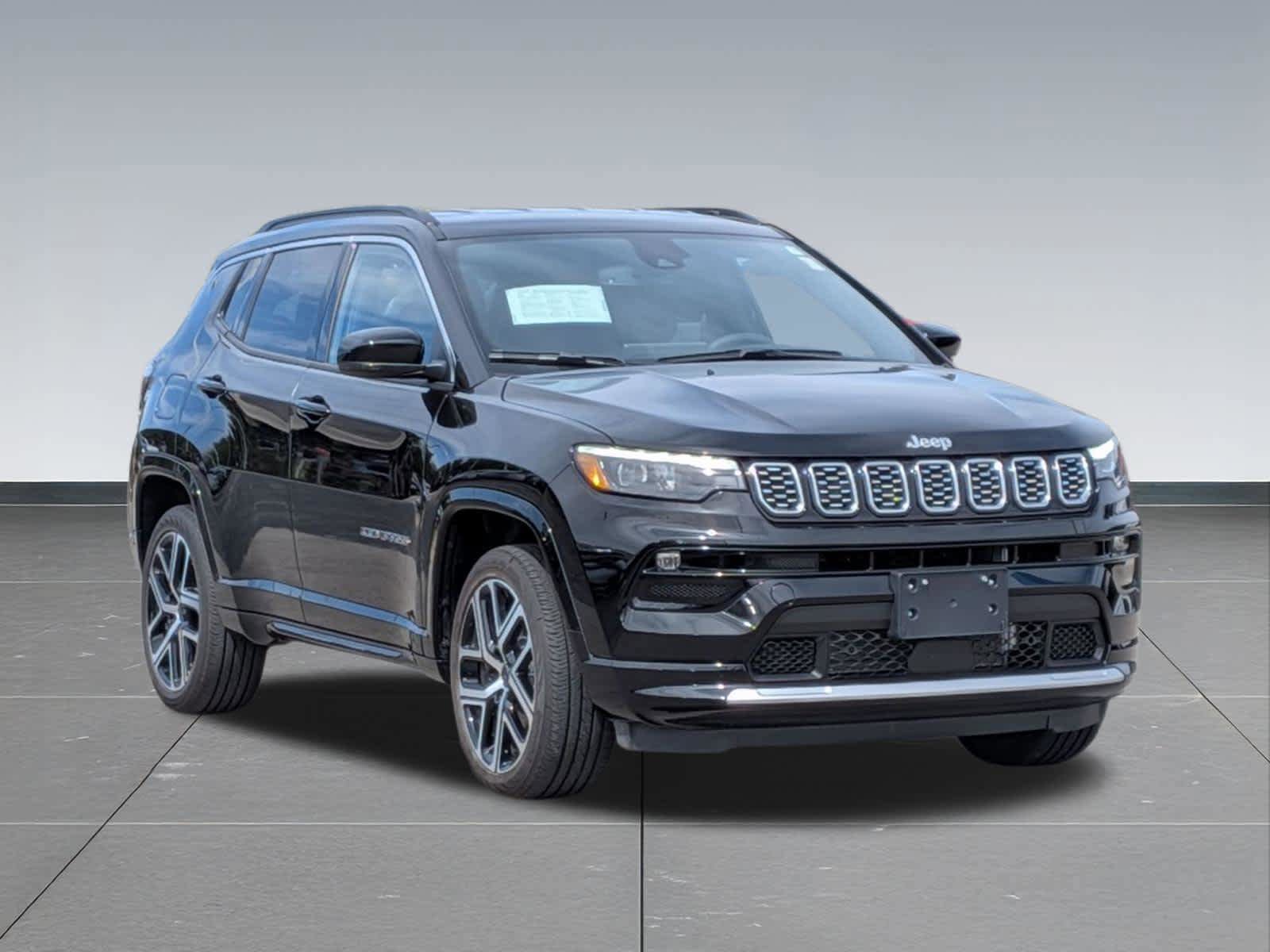 Used 2025 Jeep Compass Limited w/ Elite Group AWD/4WD image 7