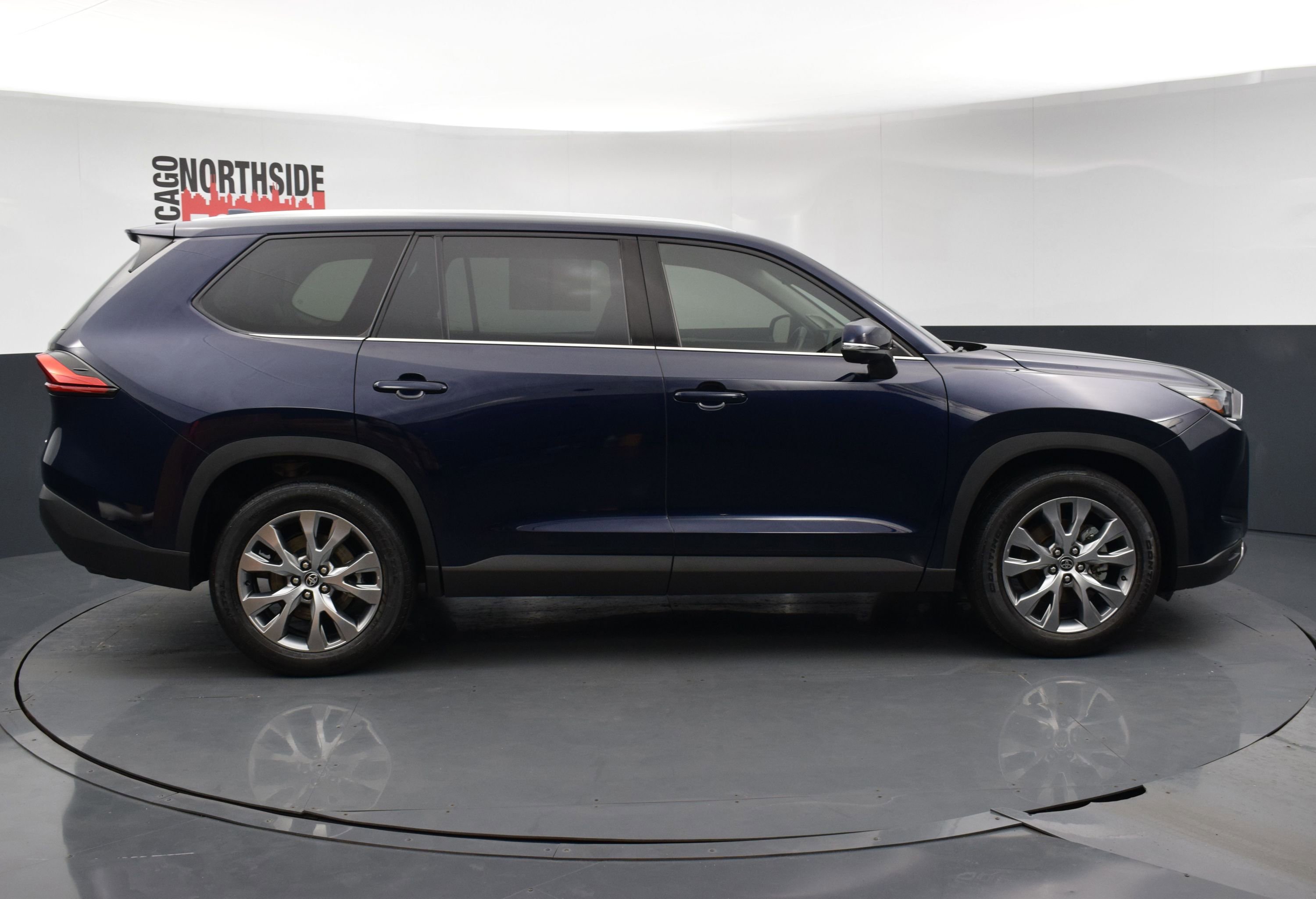 Used 2024 Toyota Grand Highlander Limited image 5