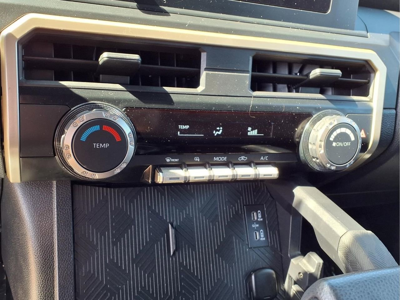 Certified 2025 Toyota Tacoma SR AWD/4WD image 18