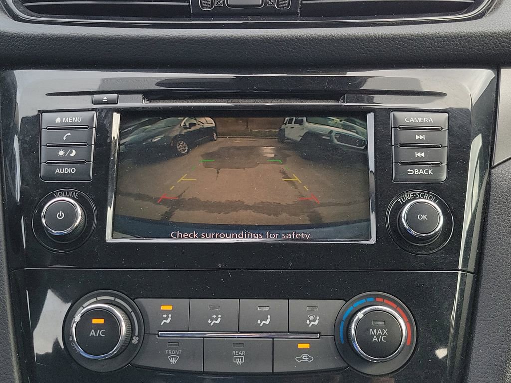 Used 2022 Nissan Rogue Sport S image 23