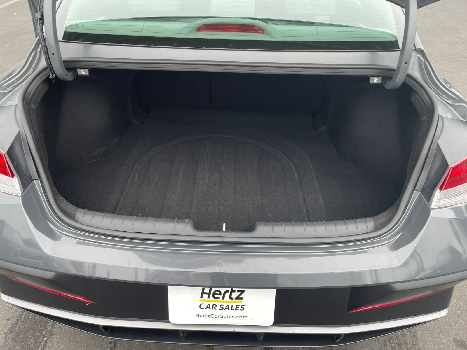 Used 2025 Hyundai Elantra SEL image 25