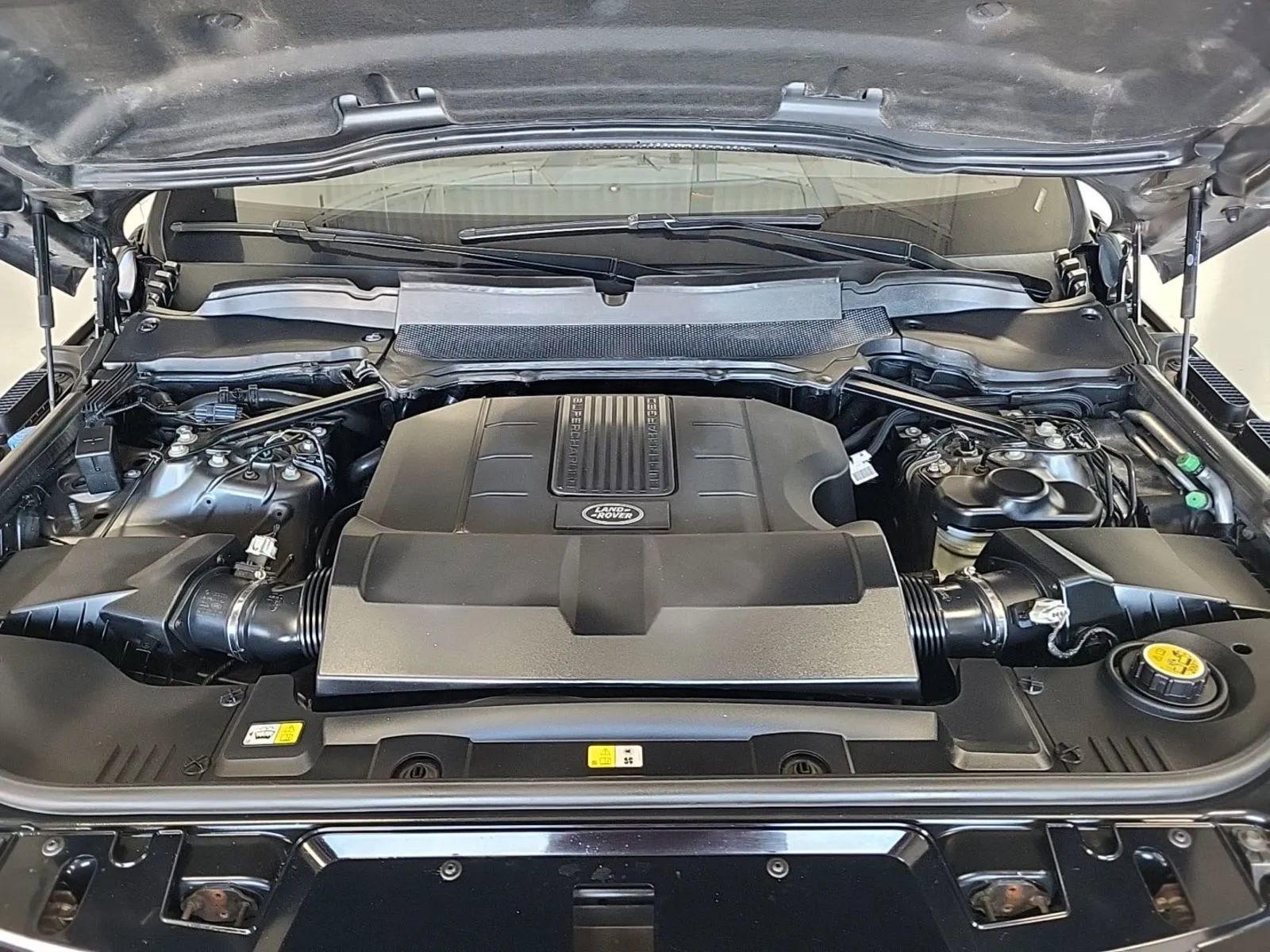 Used 2017 Land Rover Range Rover Sport Supercharged image 6