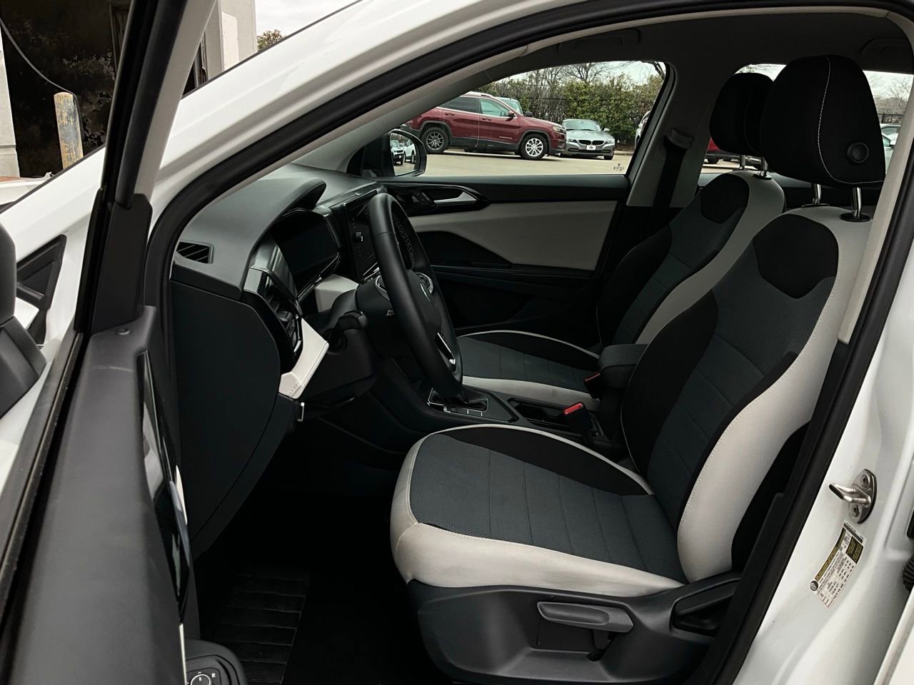 Used 2025 Volkswagen Taos S image 10