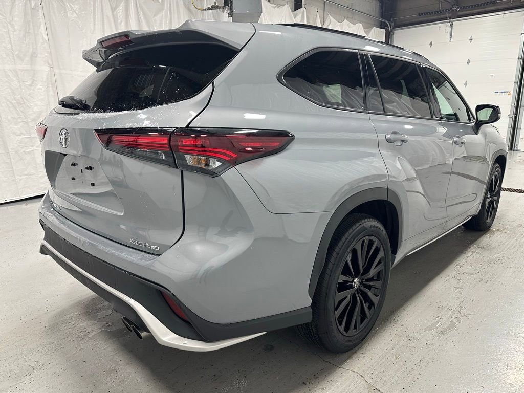 Used 2025 Toyota Highlander XSE image 7