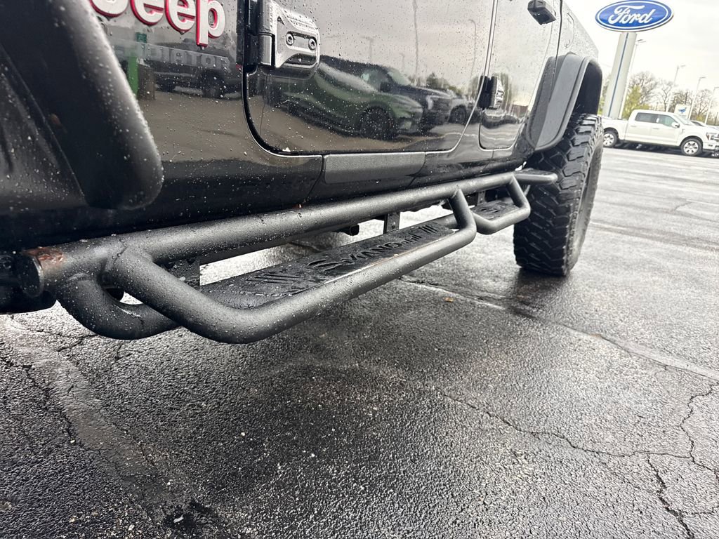 Used 2021 Jeep Gladiator Rubicon w/ Dual Top Group AWD/4WD image 20