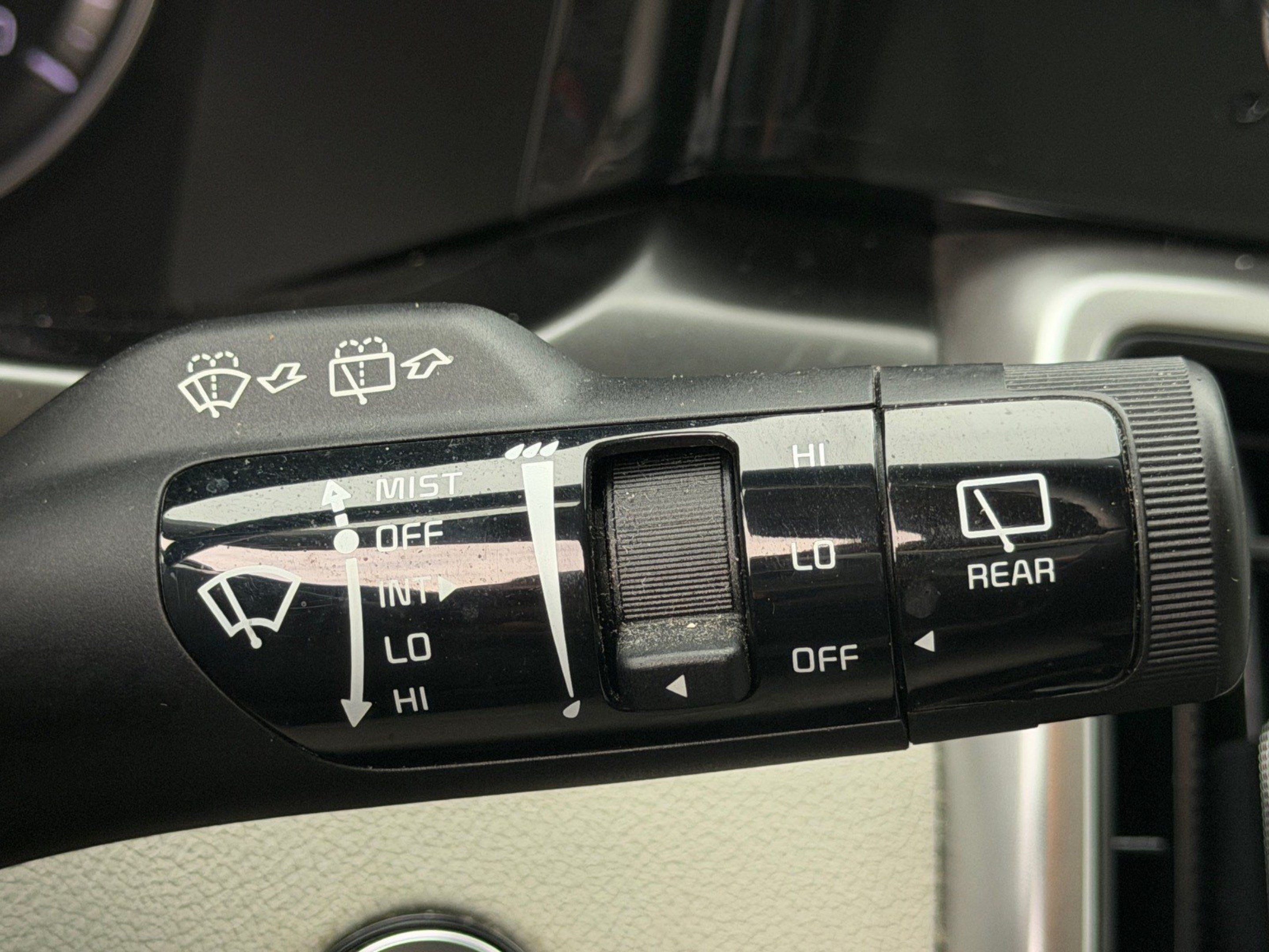 Used 2021 Kia Sorento S FWD image 45
