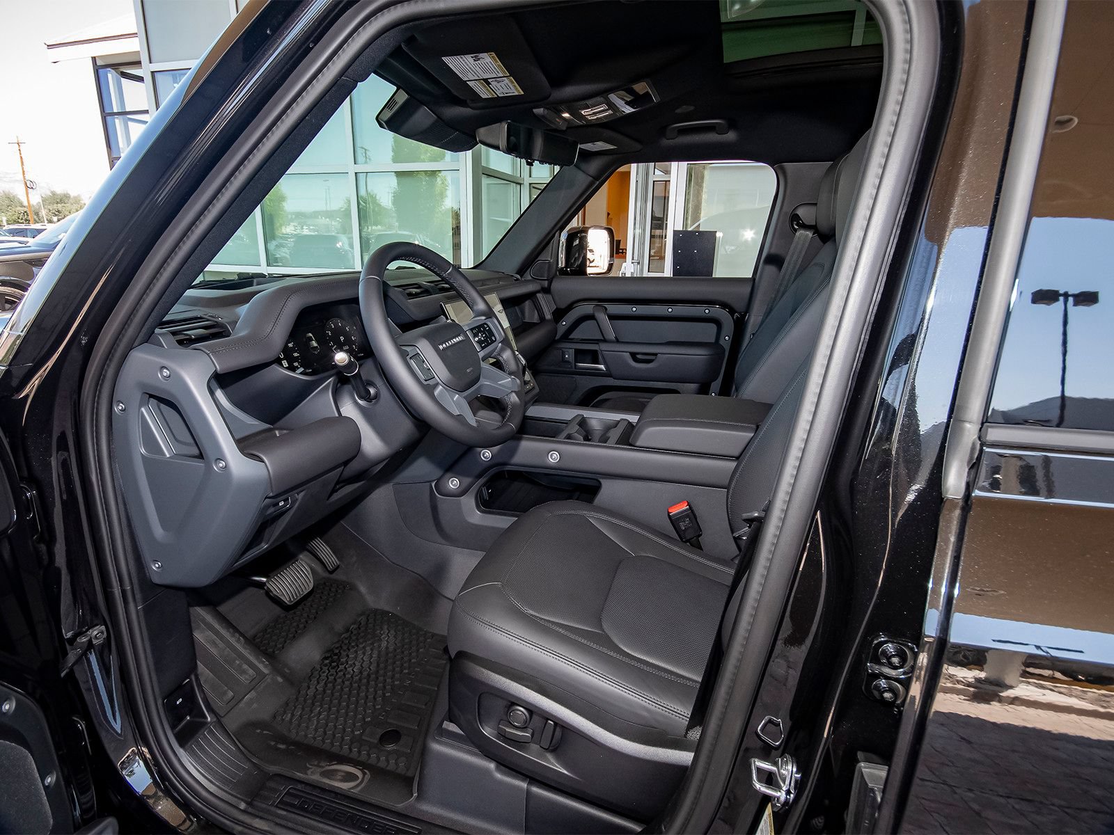 New 2026 Land Rover Defender 110 X-Dynamic SE AWD/4WD image 36