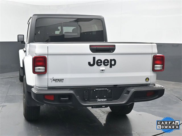 Used 2024 Jeep Gladiator Sport image 4