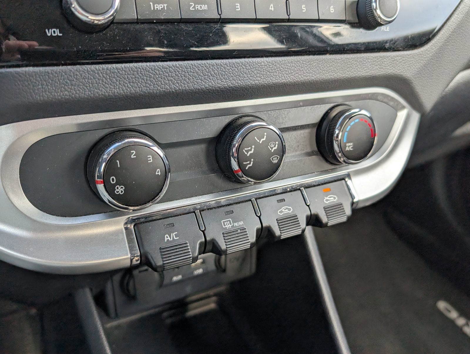 Used 2017 Kia Rio LX image 17