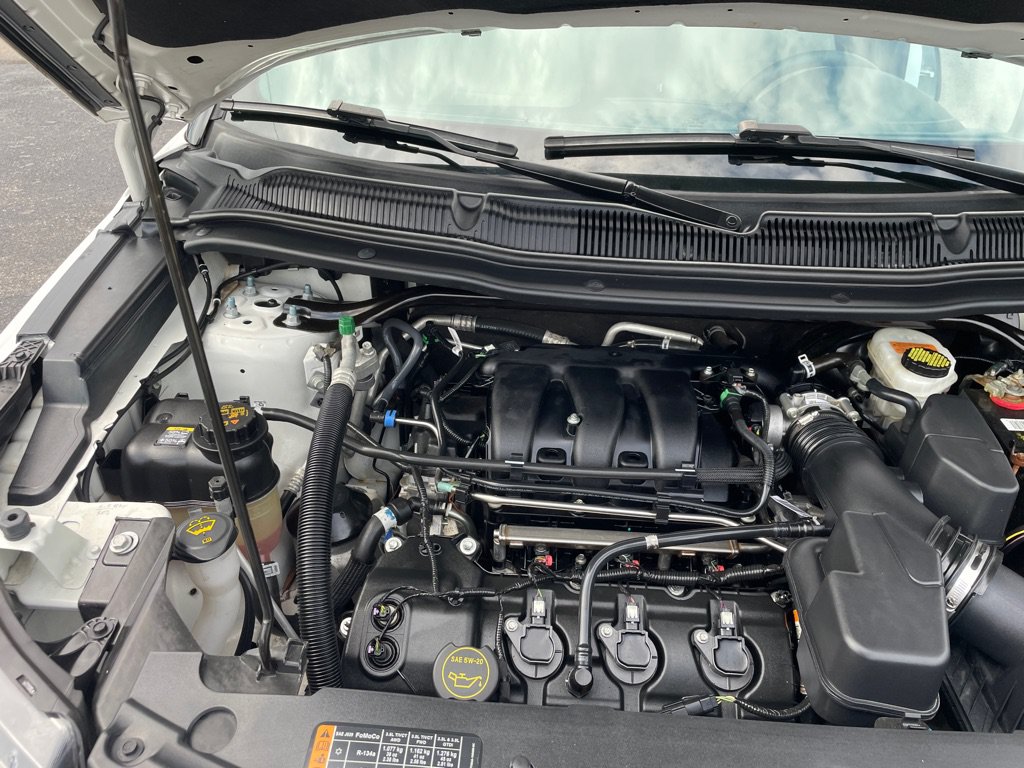 Used 2018 Ford Explorer XLT FWD image 10