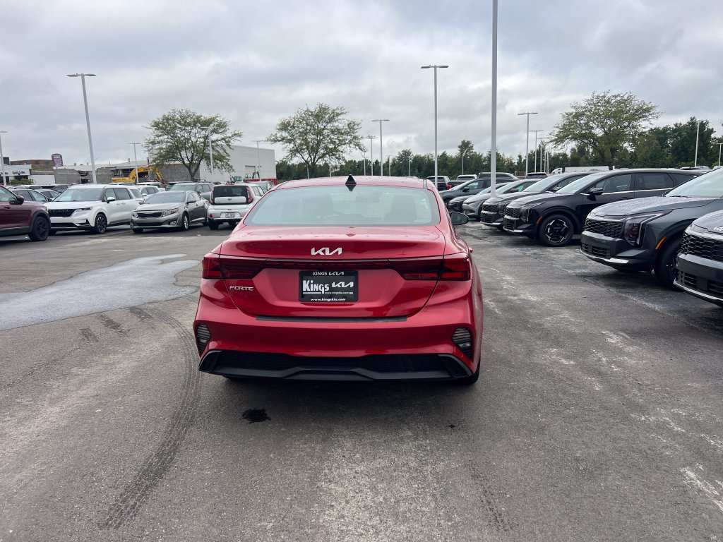 Certified 2023 Kia Forte LXS w/ LXS Technology Package FWD image 5