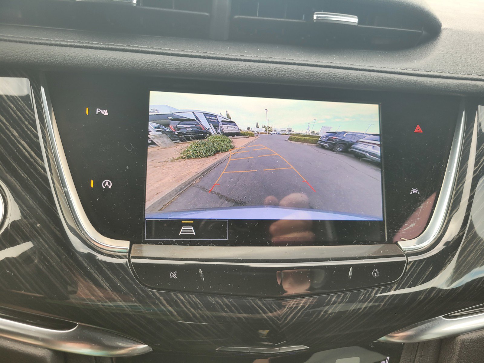 Certified 2025 Cadillac XT6 Premium Luxury FWD image 19