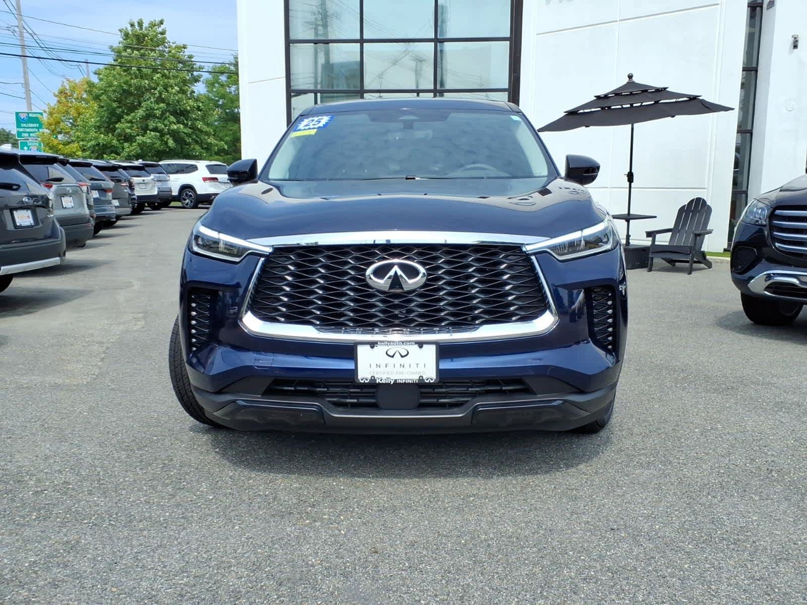 Certified 2025 INFINITI QX60 Pure w/ Cargo Package AWD/4WD image 2