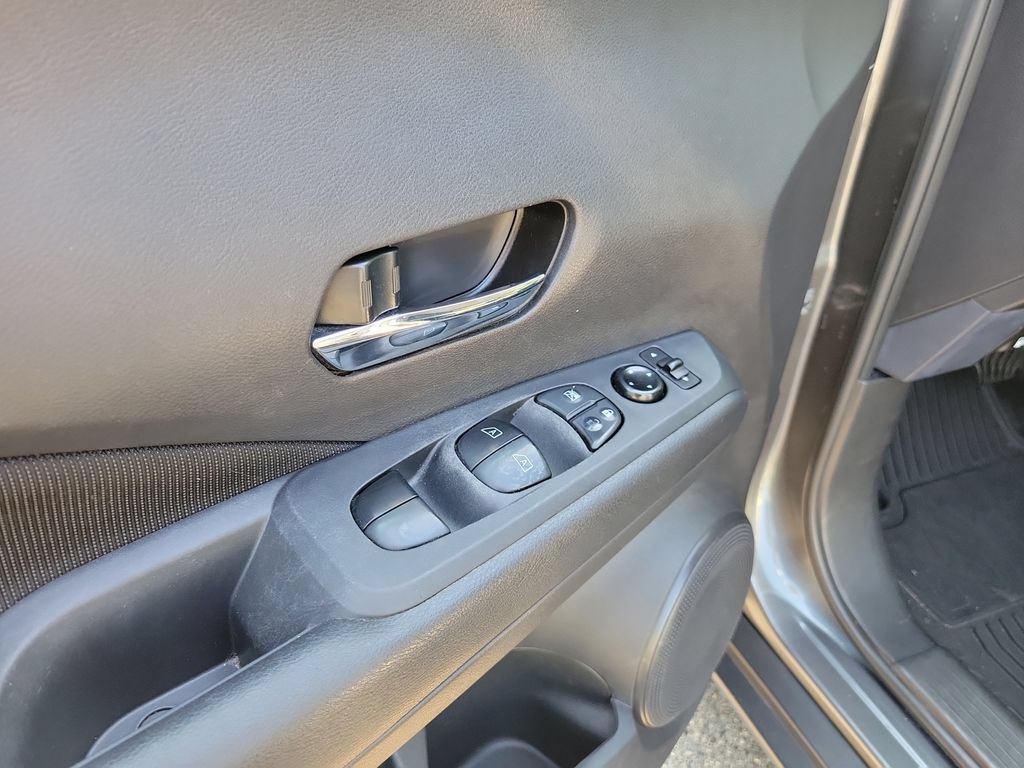 Used 2022 Nissan Kicks SV FWD image 24