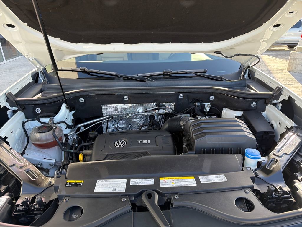 Certified 2022 Volkswagen Atlas Cross Sport SE AWD/4WD image 23