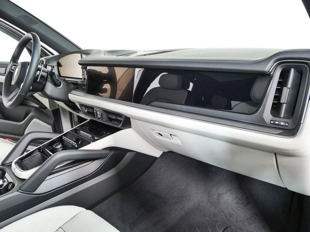 New 2026 Porsche Cayenne AWD/4WD image 25