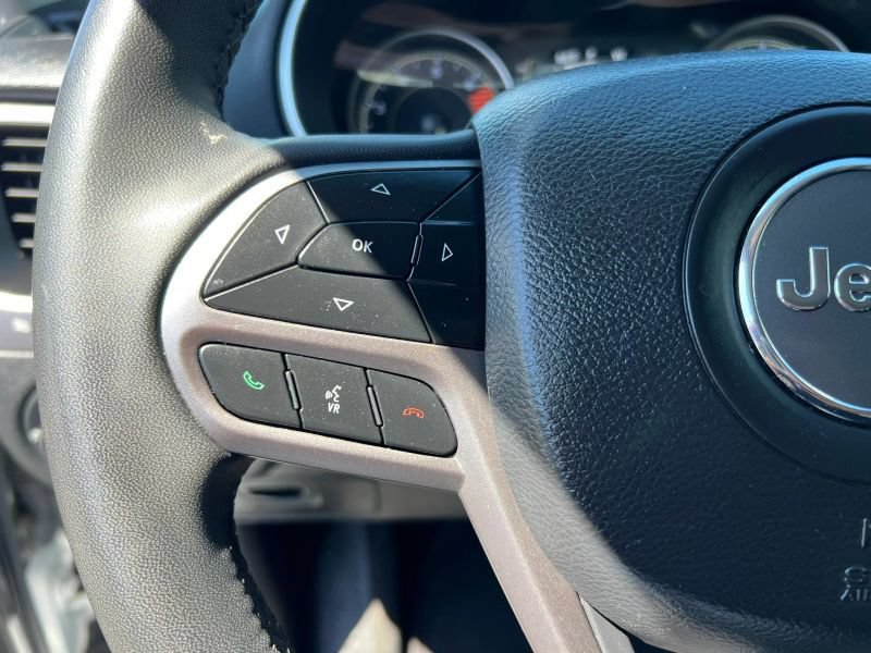 Used 2020 Jeep Cherokee Latitude Plus FWD image 28
