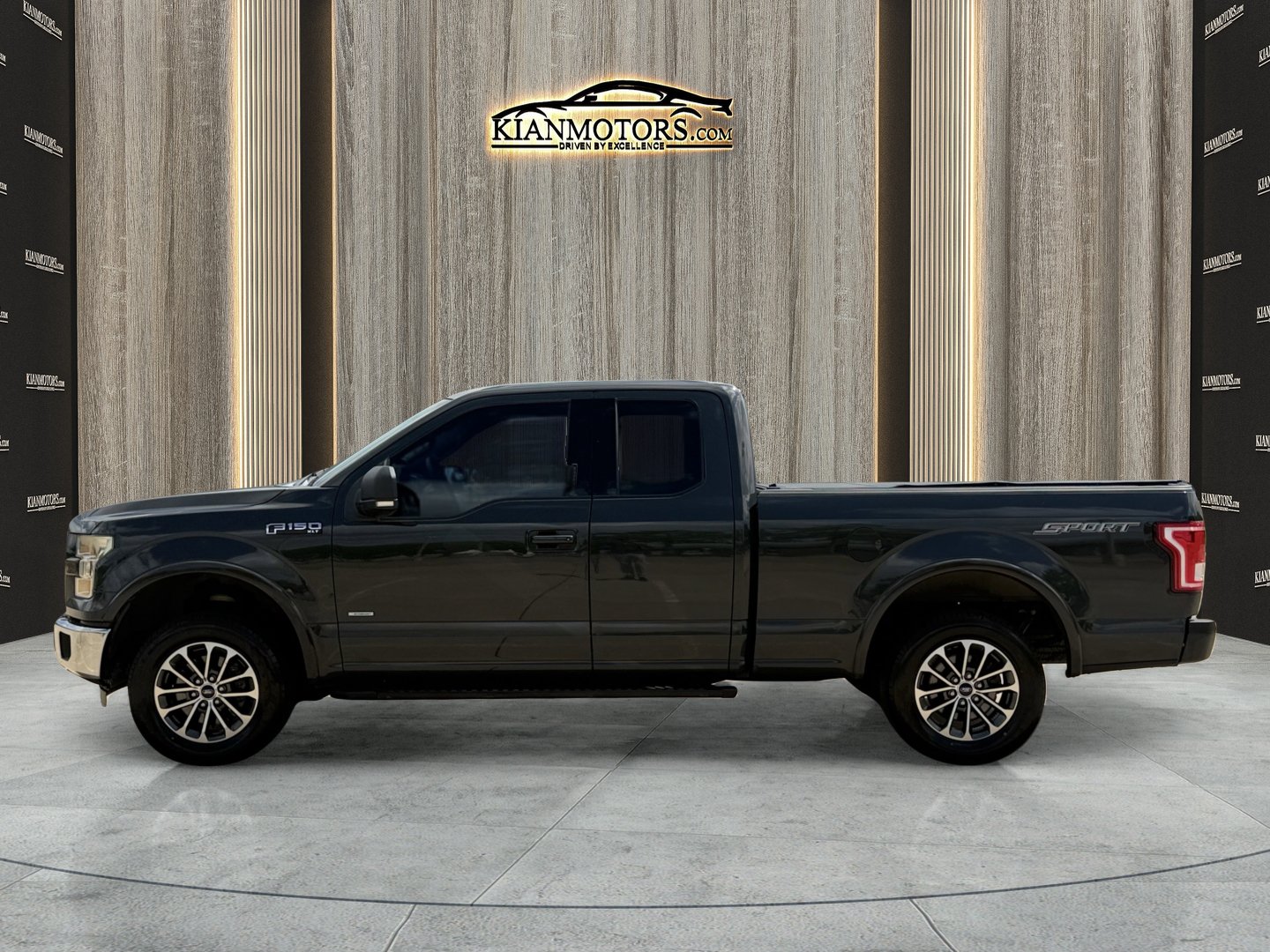 Used 2016 Ford F150 XLT w/ Equipment Group 301A Mid RWD image 4