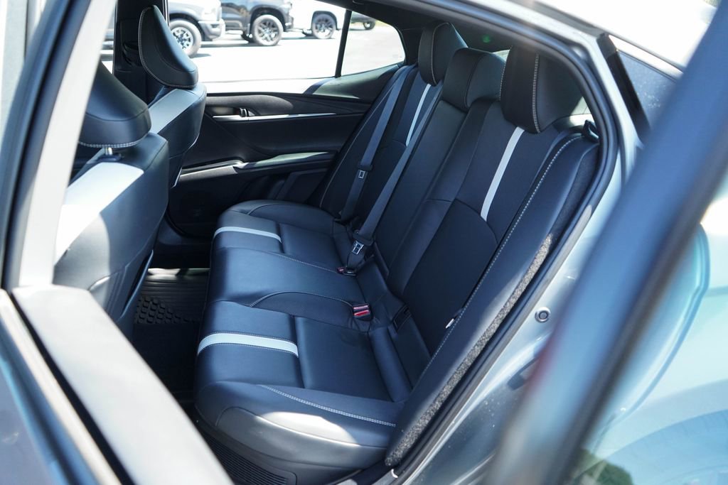 Used 2025 Toyota Camry SE w/ Convenience Package FWD image 8