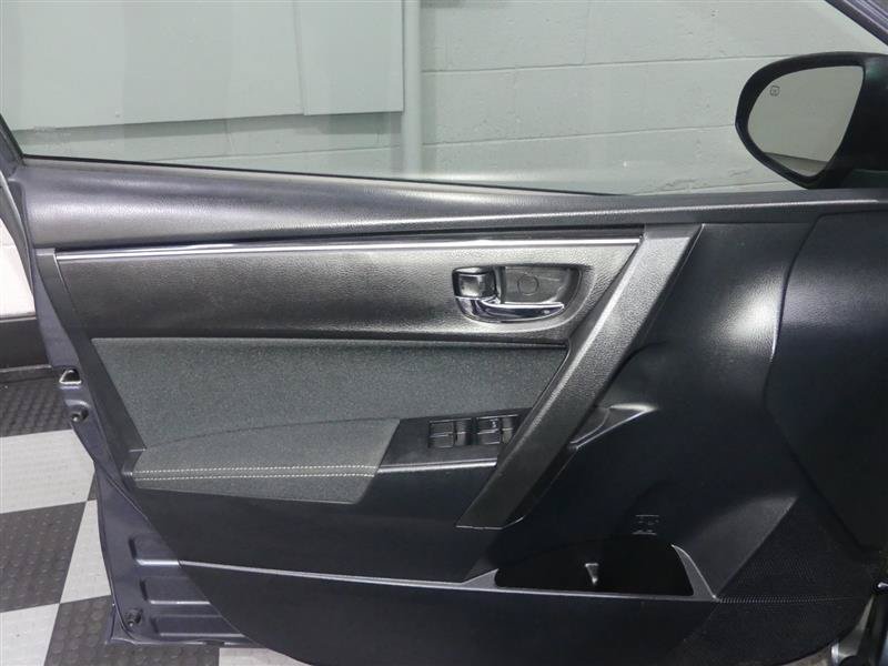 Used 2019 Toyota Corolla LE FWD image 17