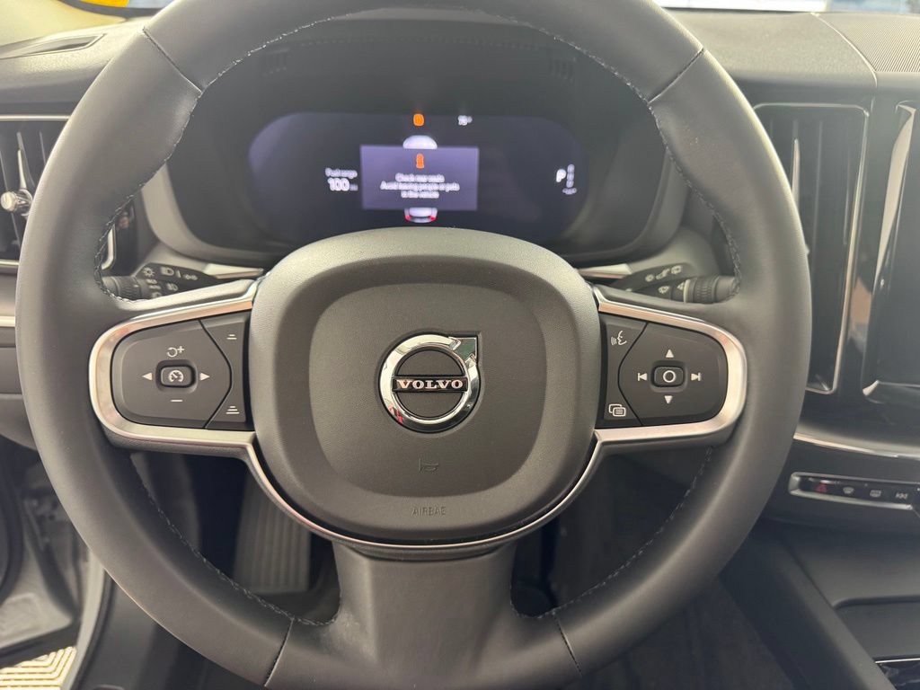 Certified 2024 Volvo XC60 B5 Core w/ Climate Package AWD/4WD image 27