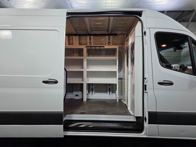 Used 2023 Mercedes-Benz Sprinter 2500 image 10