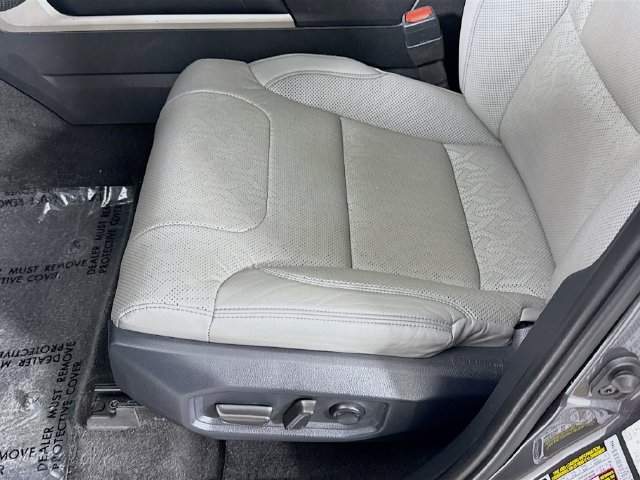 Used 2022 Toyota Tundra SR5 w/ Advanced Technology Package AWD/4WD image 18