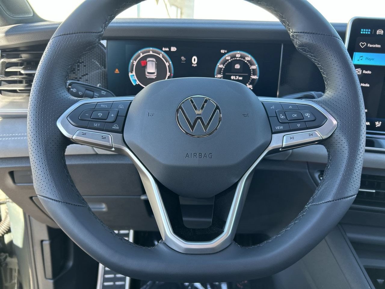 New 2026 Volkswagen Tiguan SE R-Line FWD image 19