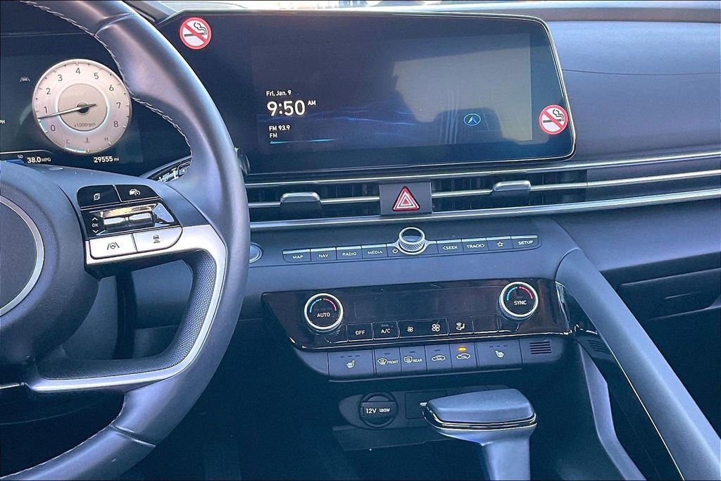 Used 2025 Hyundai Elantra SEL image 6