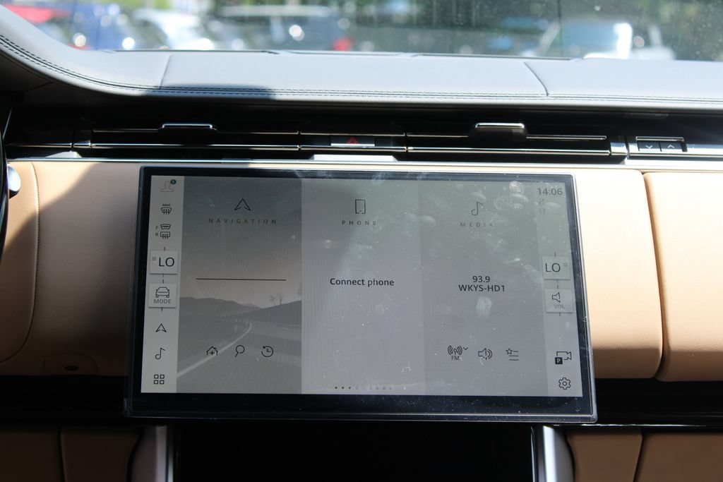 New 2026 Land Rover Range Rover SE AWD/4WD image 10