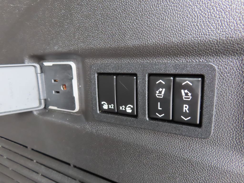 Used 2022 Chevrolet Tahoe Premier image 18