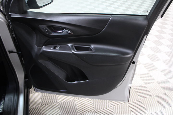 Used 2018 Chevrolet Equinox LT FWD image 22